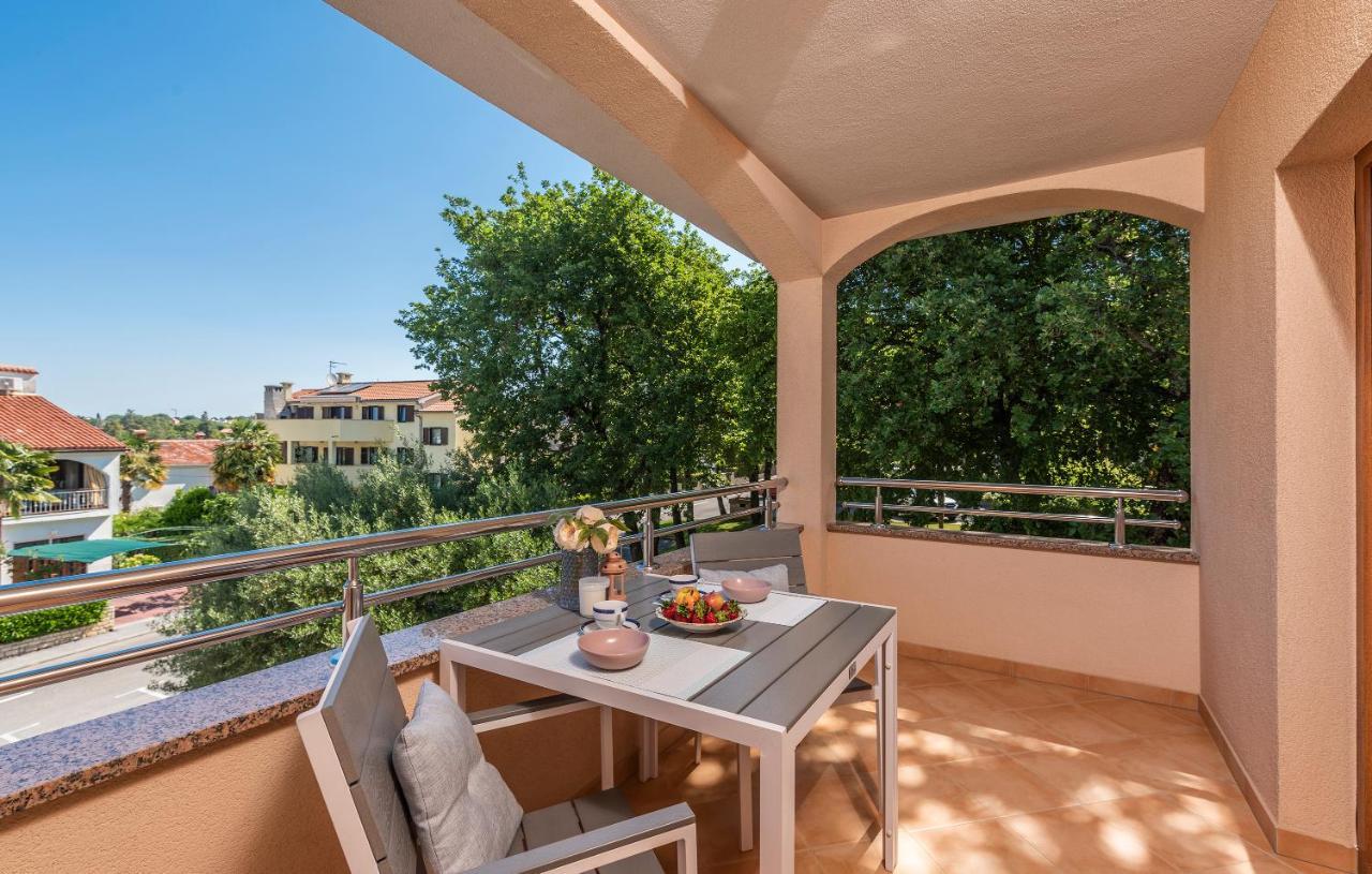Apartments Villa Ana Porec Exterior photo