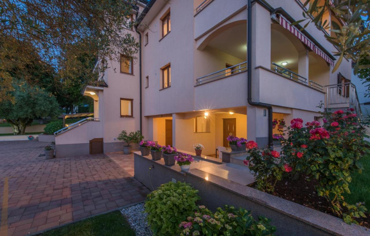 Apartments Villa Ana Porec Exterior photo