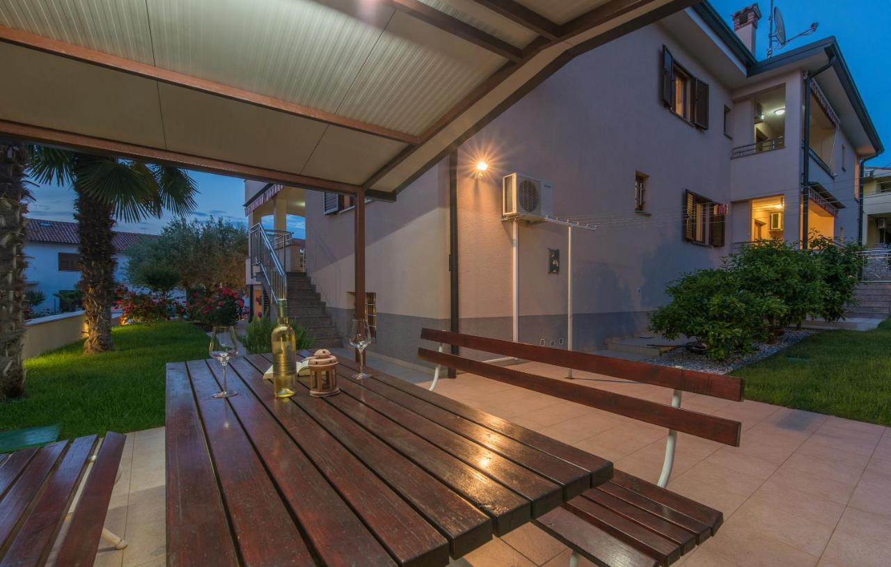 Apartments Villa Ana Porec Exterior photo