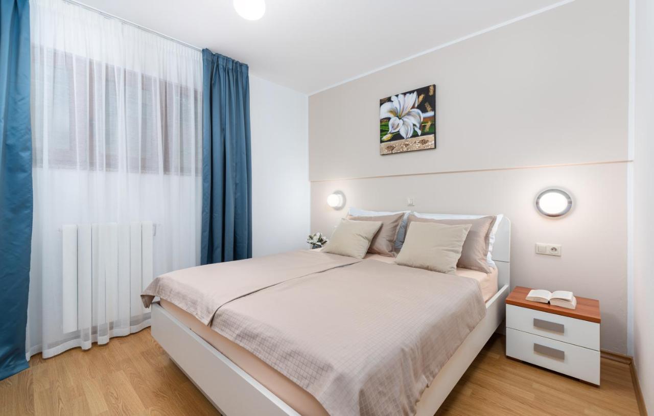 Apartments Villa Ana Porec Exterior photo