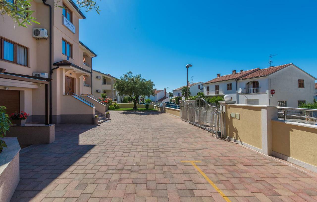 Apartments Villa Ana Porec Exterior photo